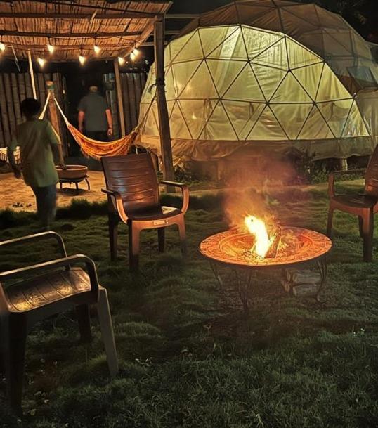 Nativa Whale Domes Hotel Puerto Lopez Exterior photo