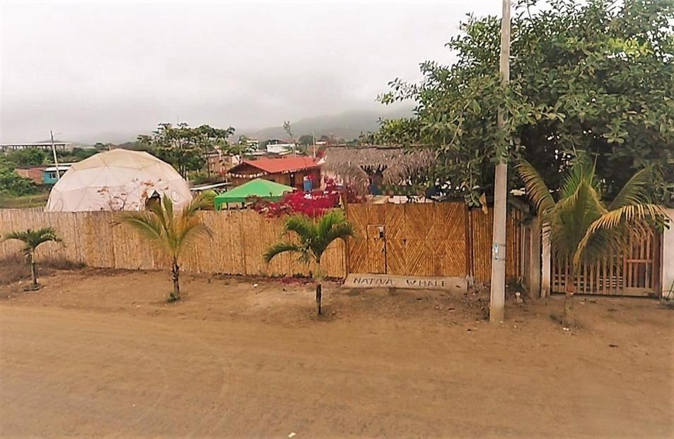 Nativa Whale Domes Hotel Puerto Lopez Exterior photo