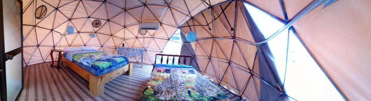 Nativa Whale Domes Hotel Puerto Lopez Exterior photo